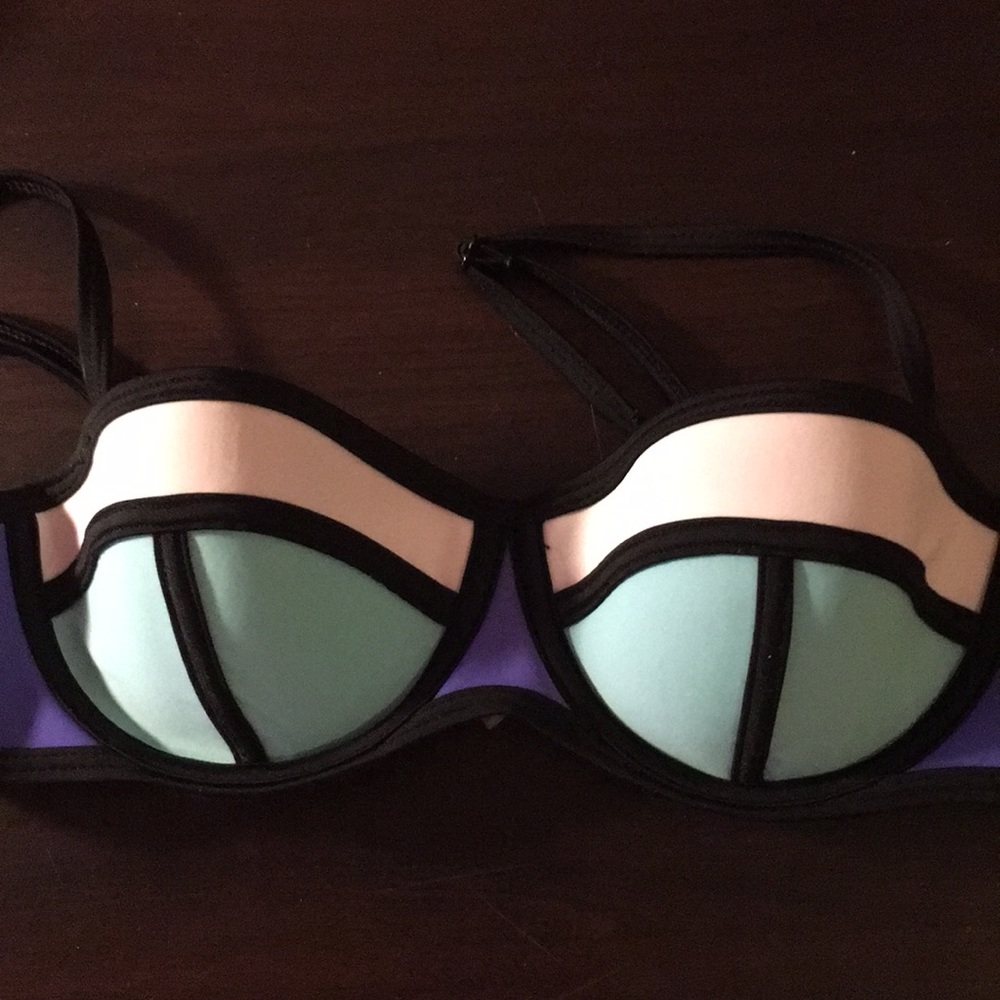 Triangl Bikini Top